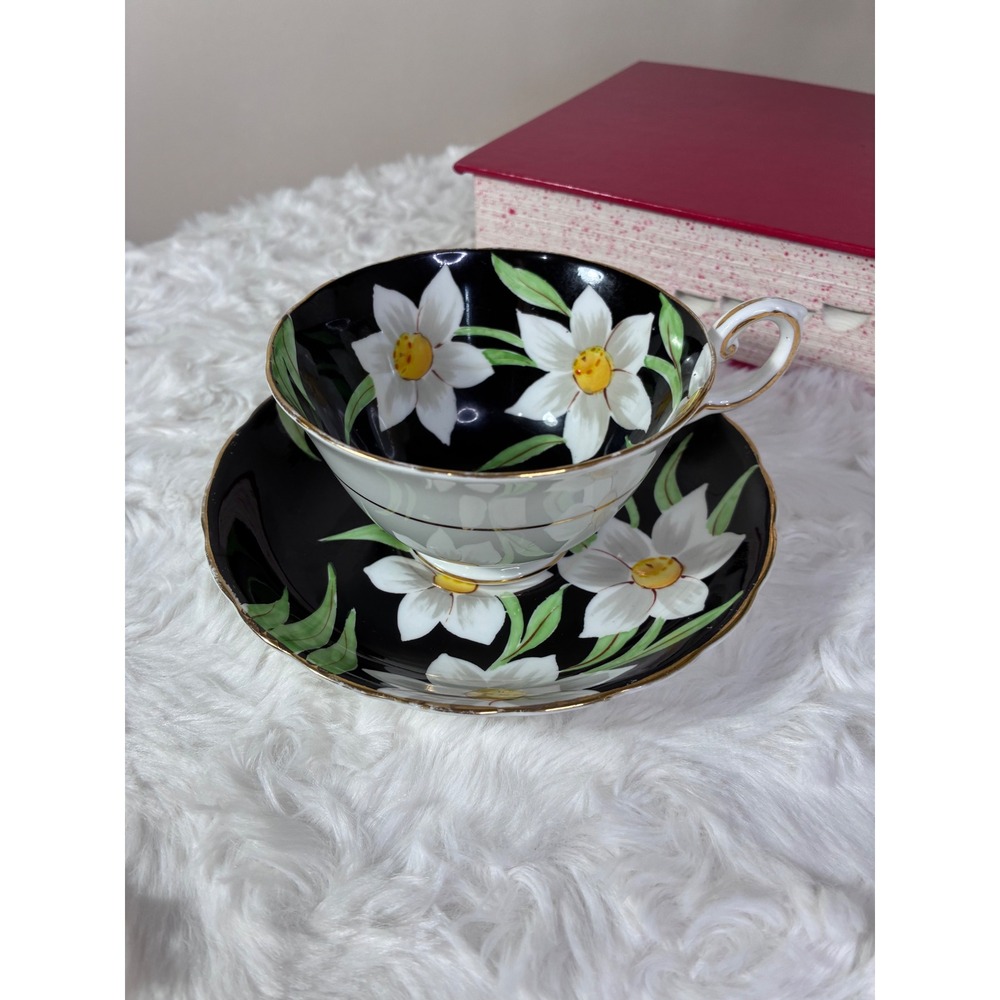 Daffodil Tuscan Fine English Bone China Tea Cup Saucer Black White Floral - Picture 2 of 11